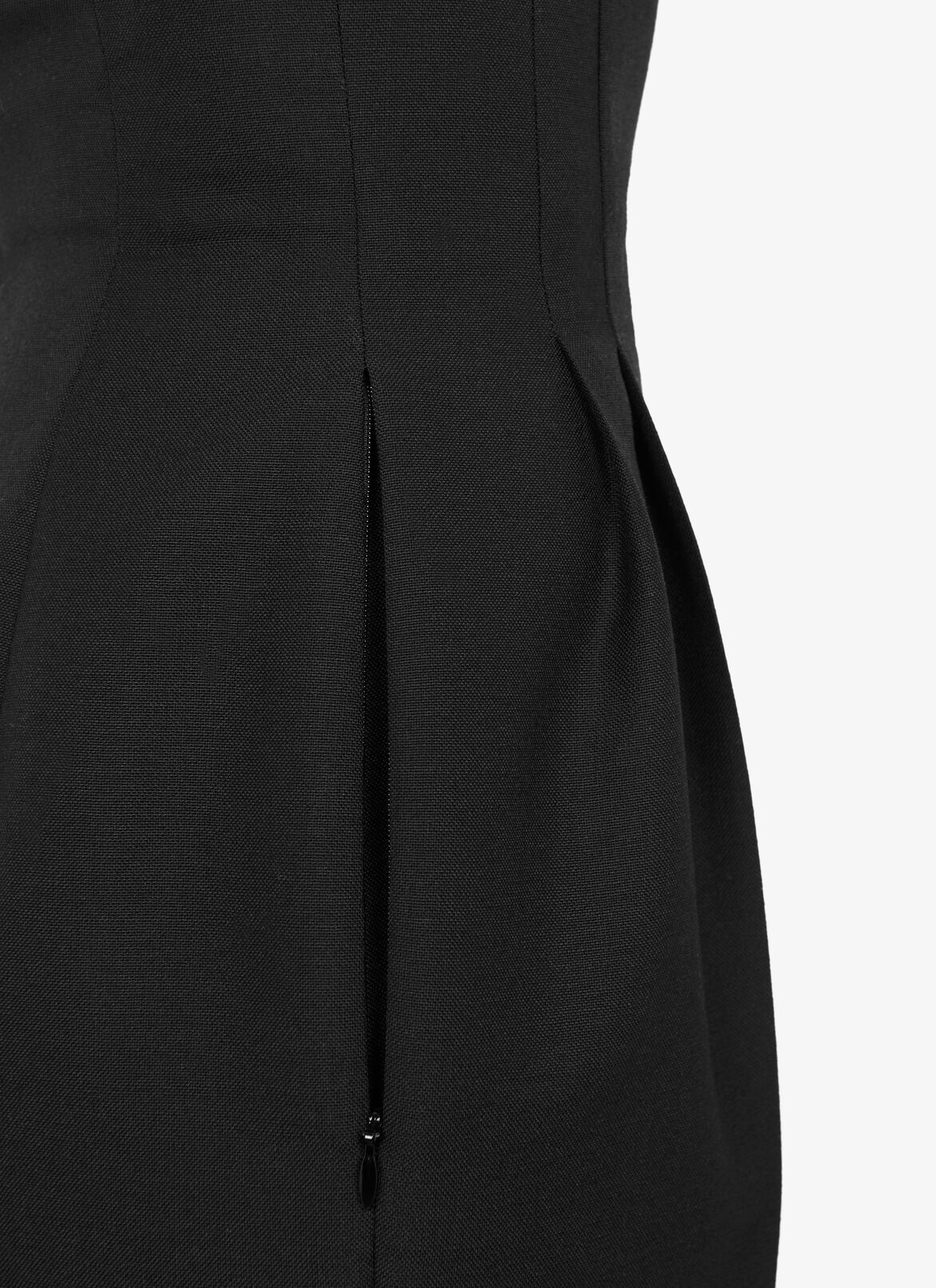High-Rise Wool-Blend Dress Pant  ALAÏA BLACK HIGH-RISE WOOL-BLEND DRESS PANT